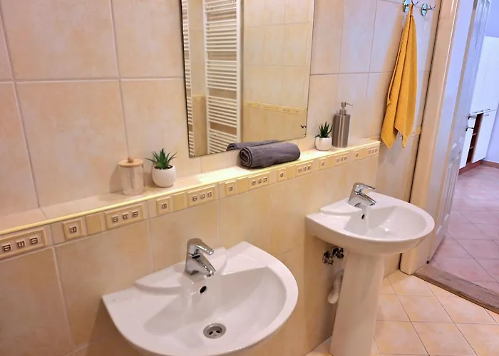 Paula - Old Town 브라티슬라바