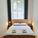 Paula - Old Town Apartman