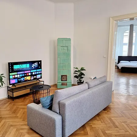 Paula - Old Town Apartman